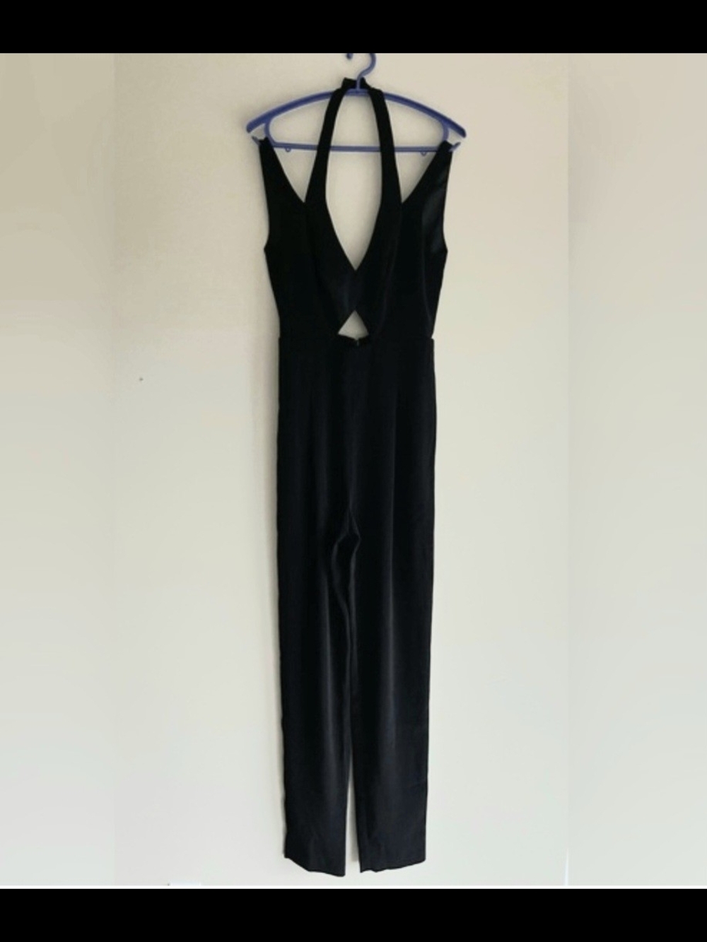 50%off🎊Guess by Marciano Black V-Neck Halter Jumpsuit